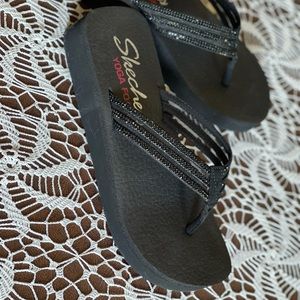 Sketchers Flip Flops